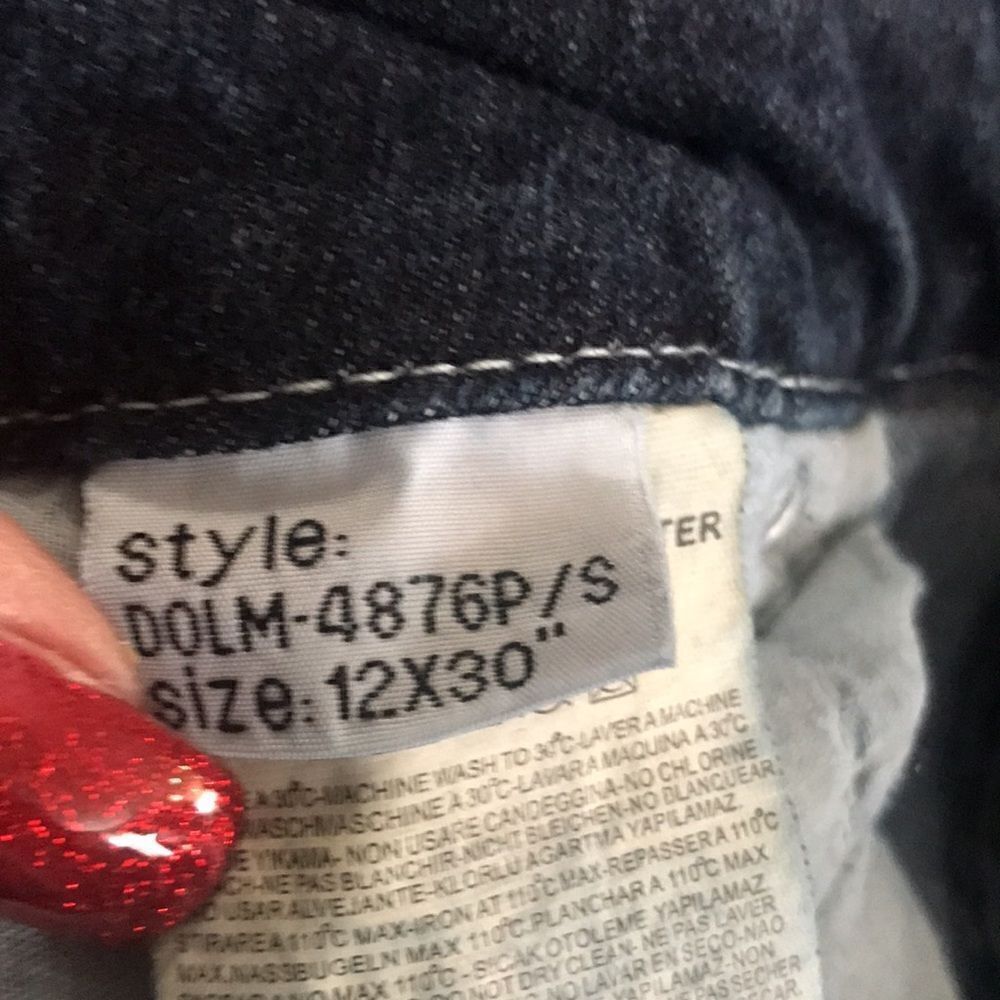 Women’s women’s blue jeans dark wash size 12 x 30 designs on pockets - Picture 11 of 13